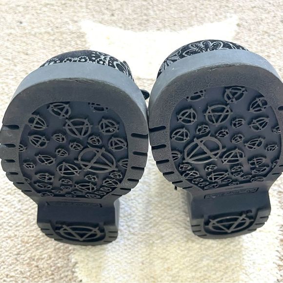 TUK Anarchic Black Doily Print 7 Eye Lace Up Combat Style Boots Size 6 - Picture 9 of 10